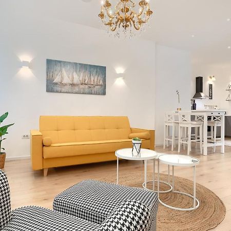 Calafati Apartment With Free Private Parking غييكا المظهر الخارجي الصورة