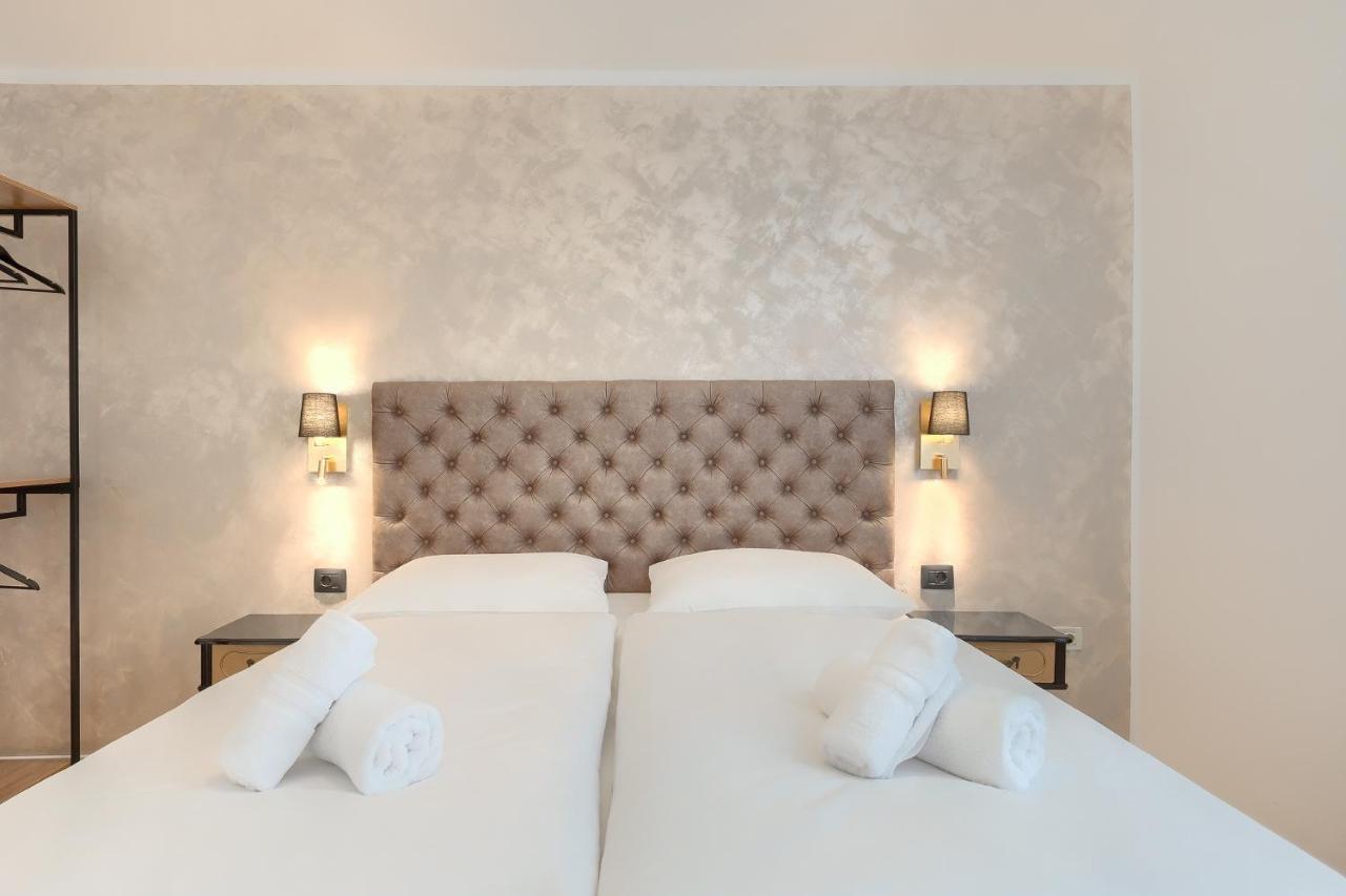 Calafati Apartment With Free Private Parking غييكا المظهر الخارجي الصورة