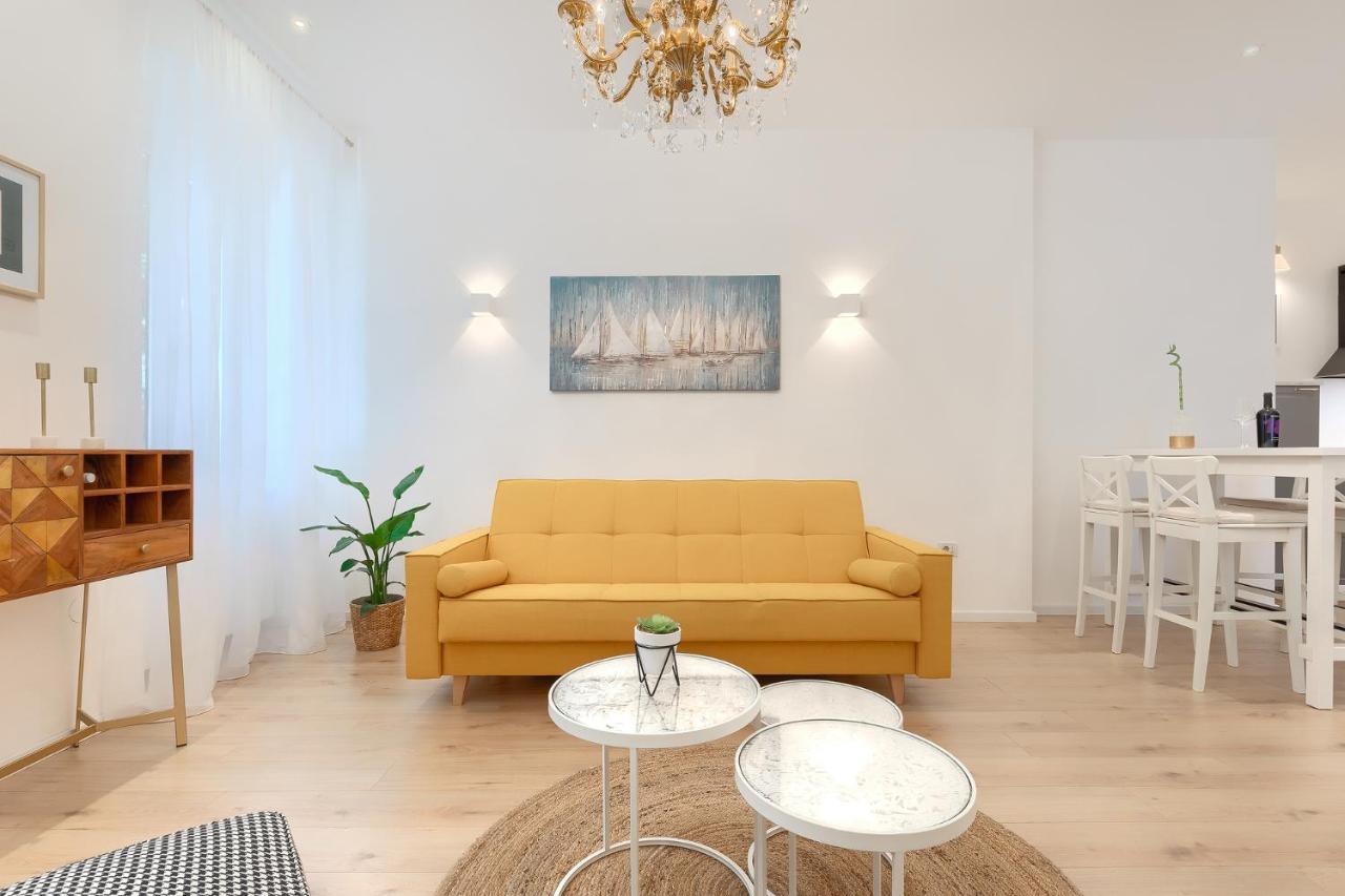 Calafati Apartment With Free Private Parking غييكا المظهر الخارجي الصورة